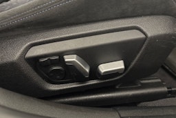 hopea BMW 330 2017 kuva 15.