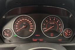 hopea BMW 330 2017 kuva 20.