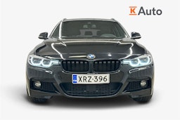 musta BMW 330 2017 kuva 5.