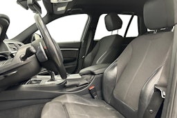 musta BMW 330 2017 kuva 10.