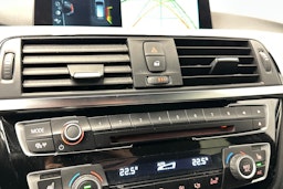 musta BMW 330 2017 kuva 27.