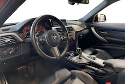 Oranssi BMW 330 2018 kuva 7.