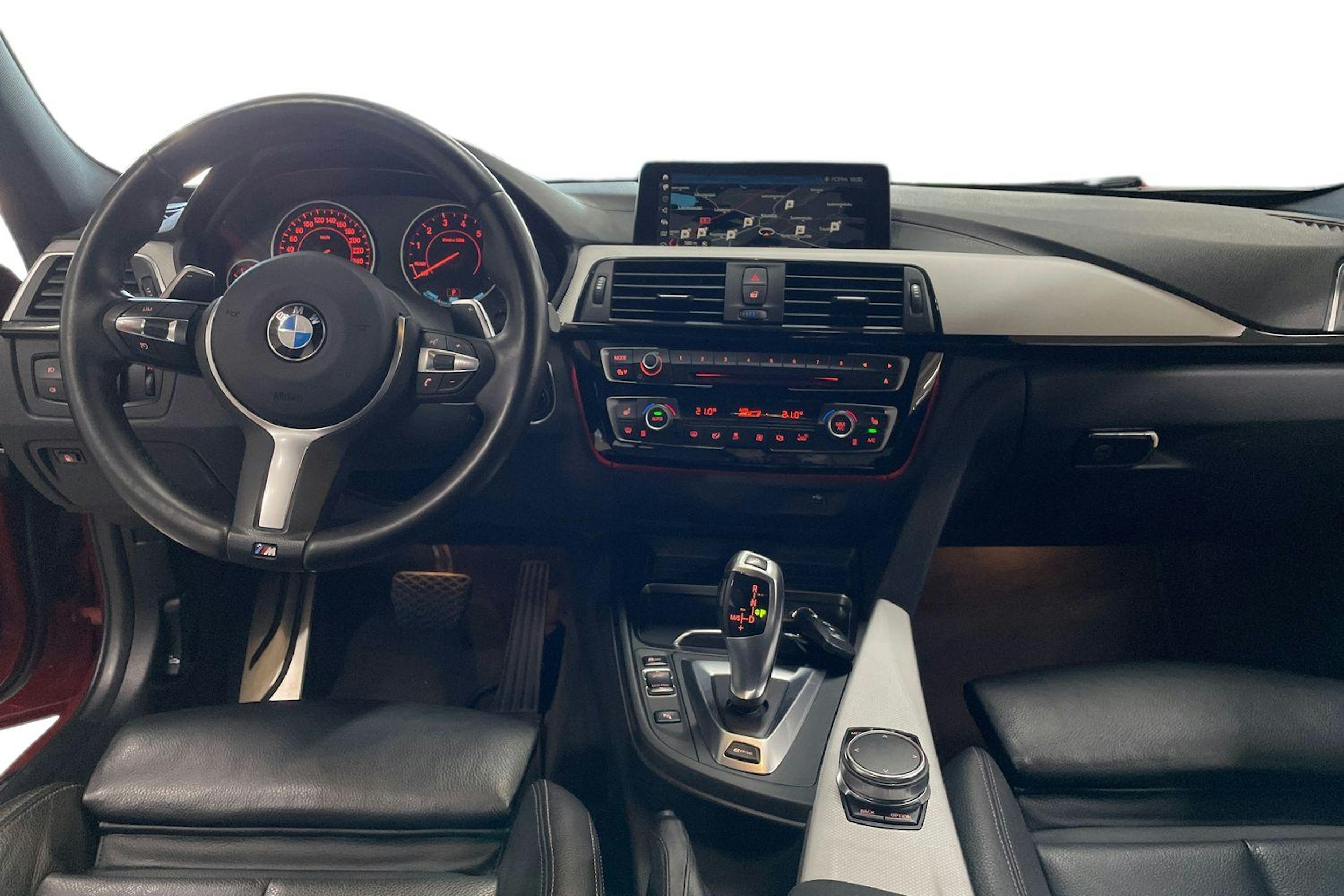 Oranssi BMW 330 2018 kuva 9.