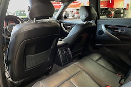 Oranssi BMW 330 2018 kuva 14.