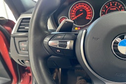 Oranssi BMW 330 2018 kuva 17.