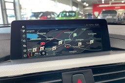 Oranssi BMW 330 2018 kuva 21.