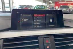 Oranssi BMW 330 2018 kuva 22.