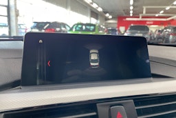Oranssi BMW 330 2018 kuva 24.