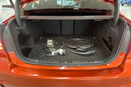 Oranssi BMW 330 2018 kuva 27.