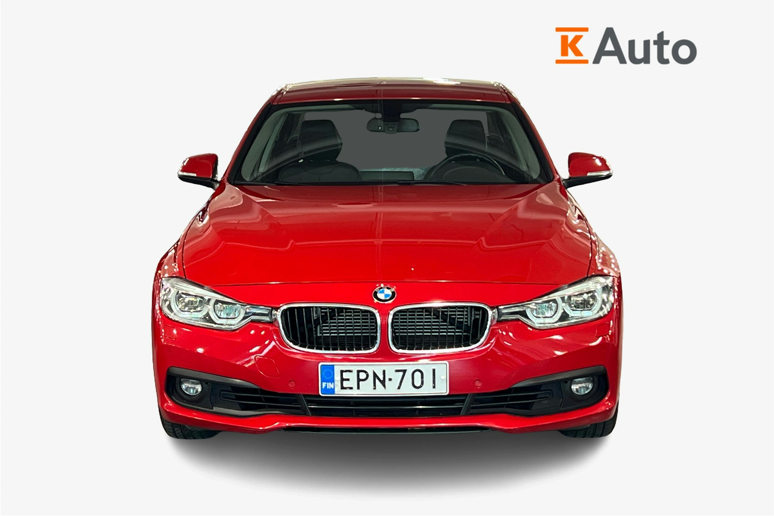 punainen BMW 330 2018 kuva 5.