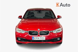punainen BMW 330 2018 kuva 5.