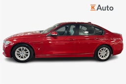 punainen BMW 330 2018 kuva 6.