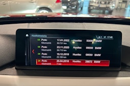 punainen BMW 330 2018 kuva 27.