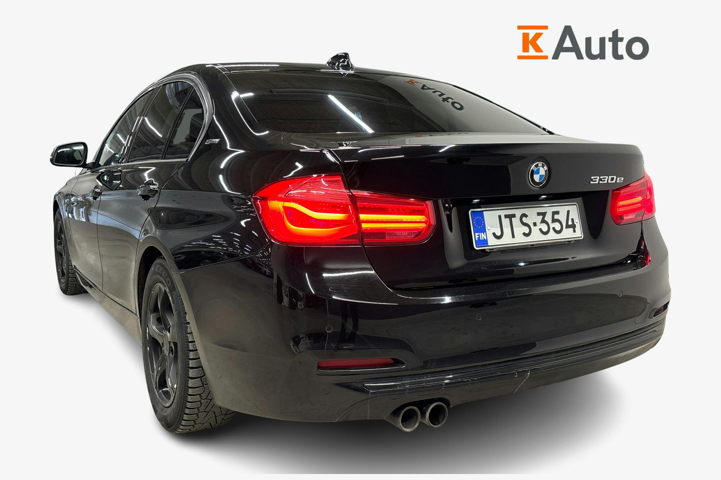 ruskea (beige) BMW 330 2018 kuva 2.
