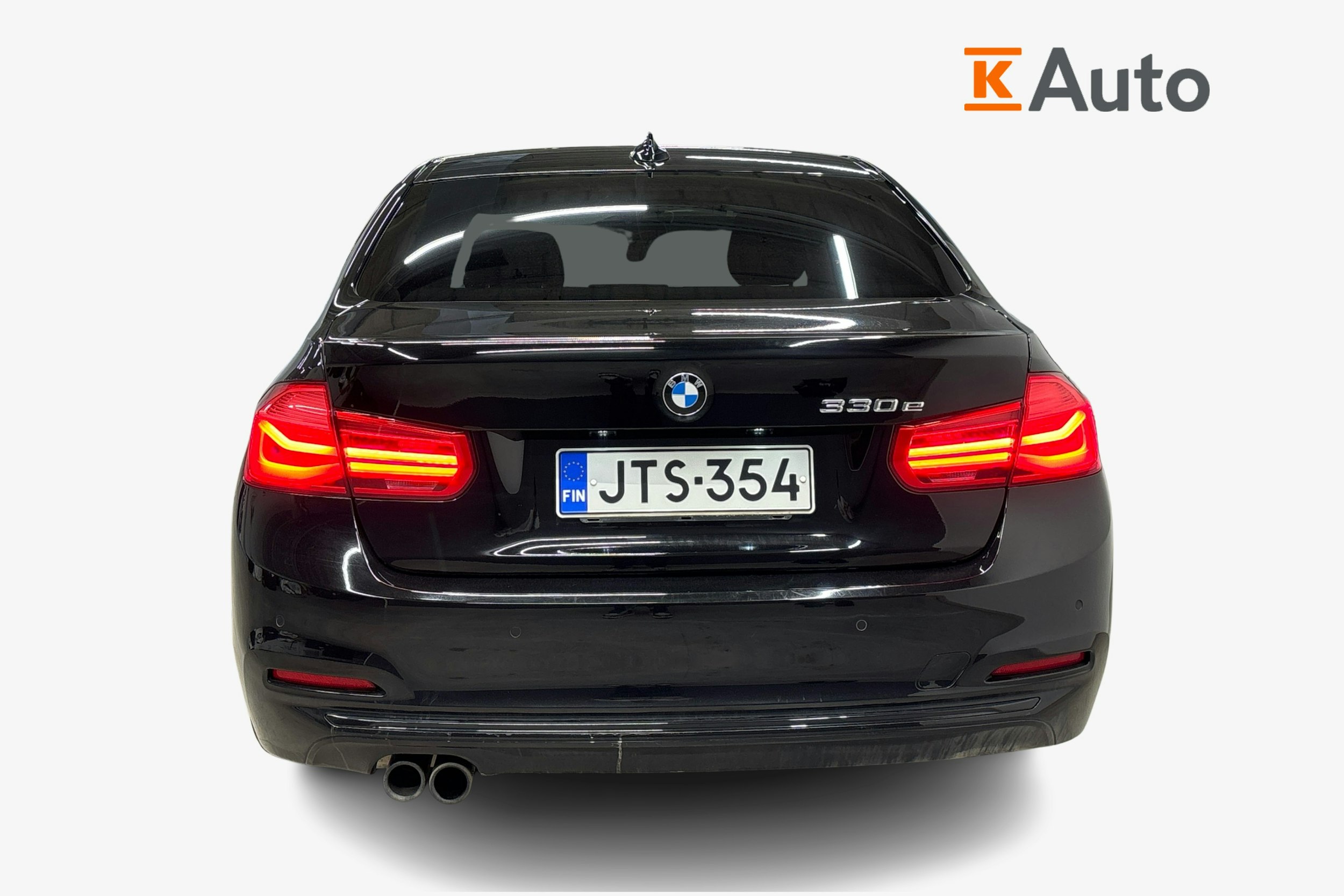 ruskea (beige) BMW 330 2018 kuva 3.