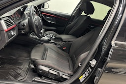 ruskea (beige) BMW 330 2018 kuva 9.