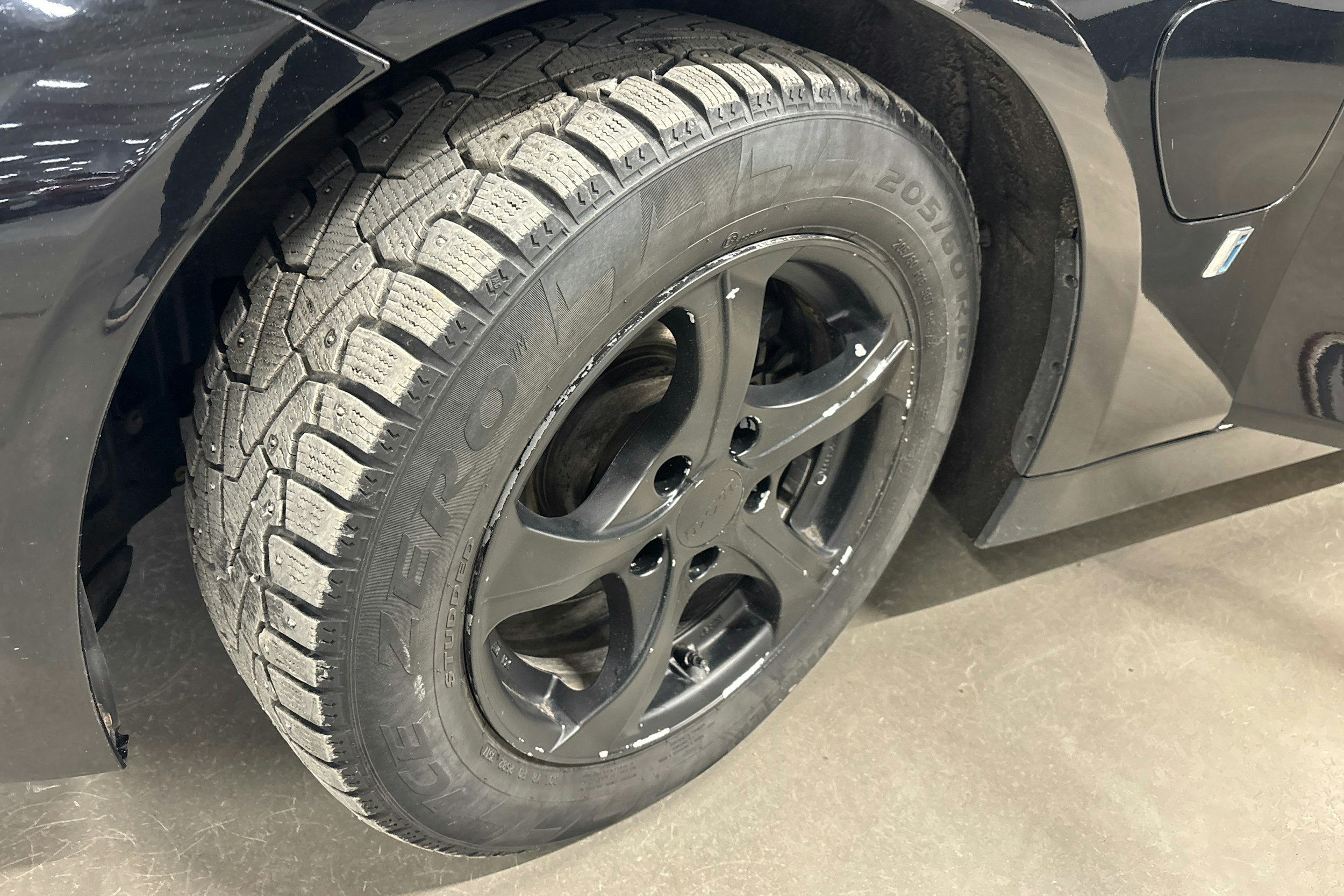 ruskea (beige) BMW 330 2018 kuva 11.