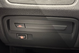 ruskea (beige) BMW 330 2018 kuva 18.