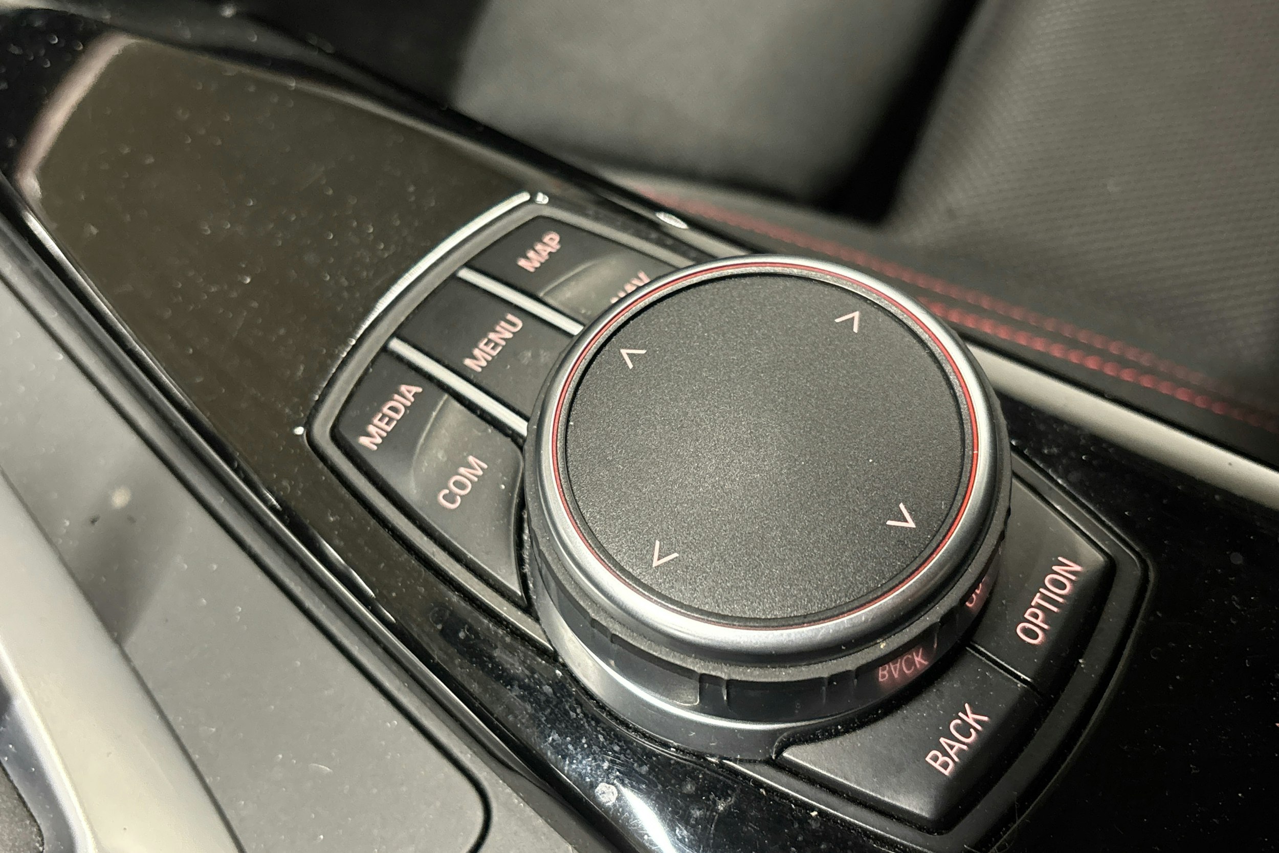 ruskea (beige) BMW 330 2018 kuva 23.