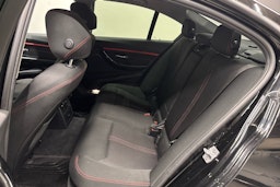 ruskea (beige) BMW 330 2018 kuva 26.