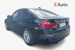 musta BMW 330 2018 kuva 2.