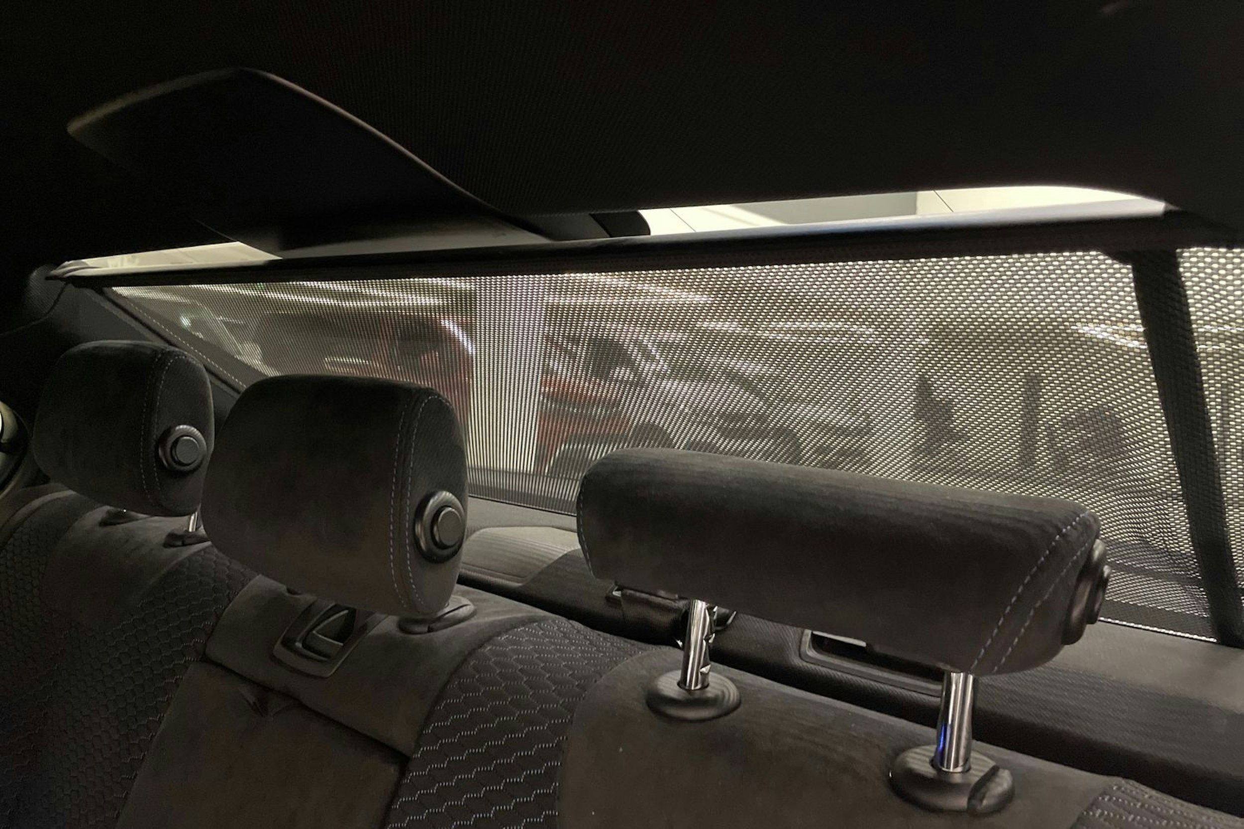 valkoinen BMW 330 2018 kuva 26.