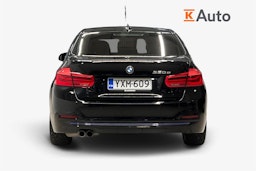 musta BMW 330 2018 kuva 4.