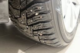 musta BMW 330 2018 kuva 22.