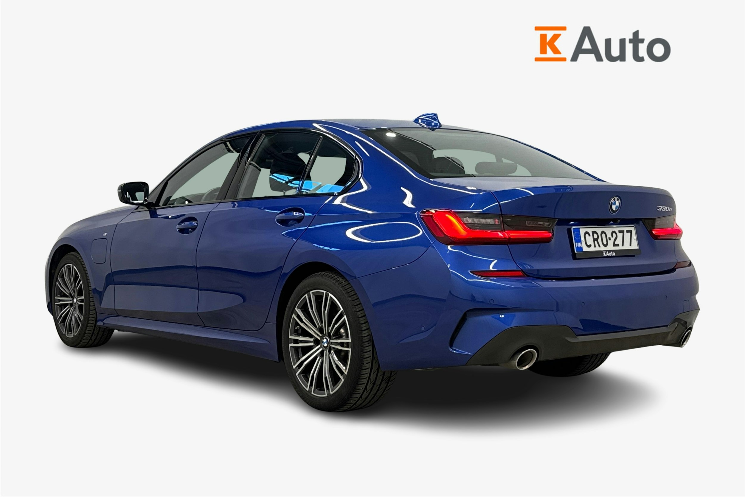 met. sininen BMW 330 2019 kuva 2.