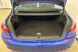 met. sininen BMW 330 2019 kuva 10.