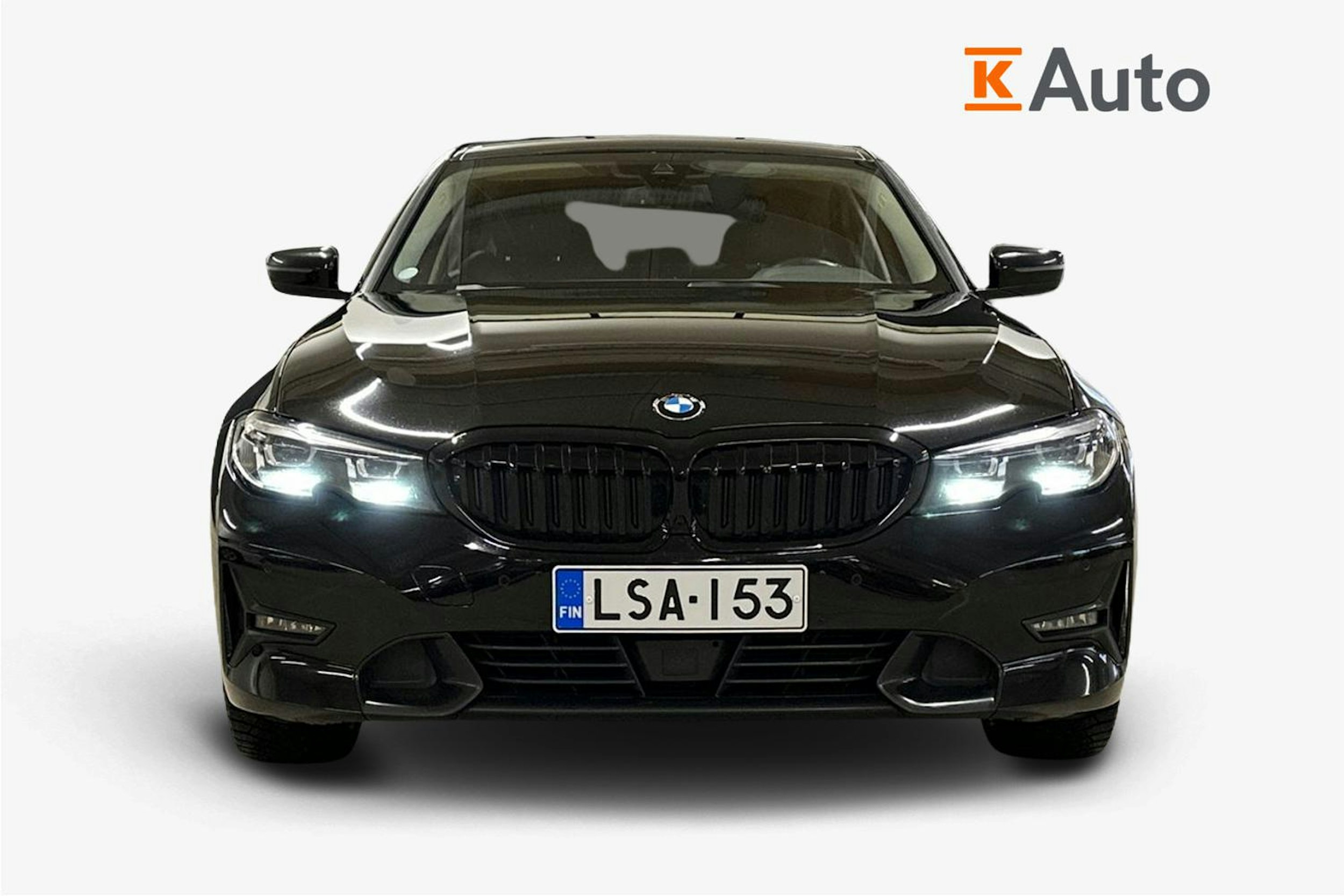 musta BMW 330 2020 kuva 4.