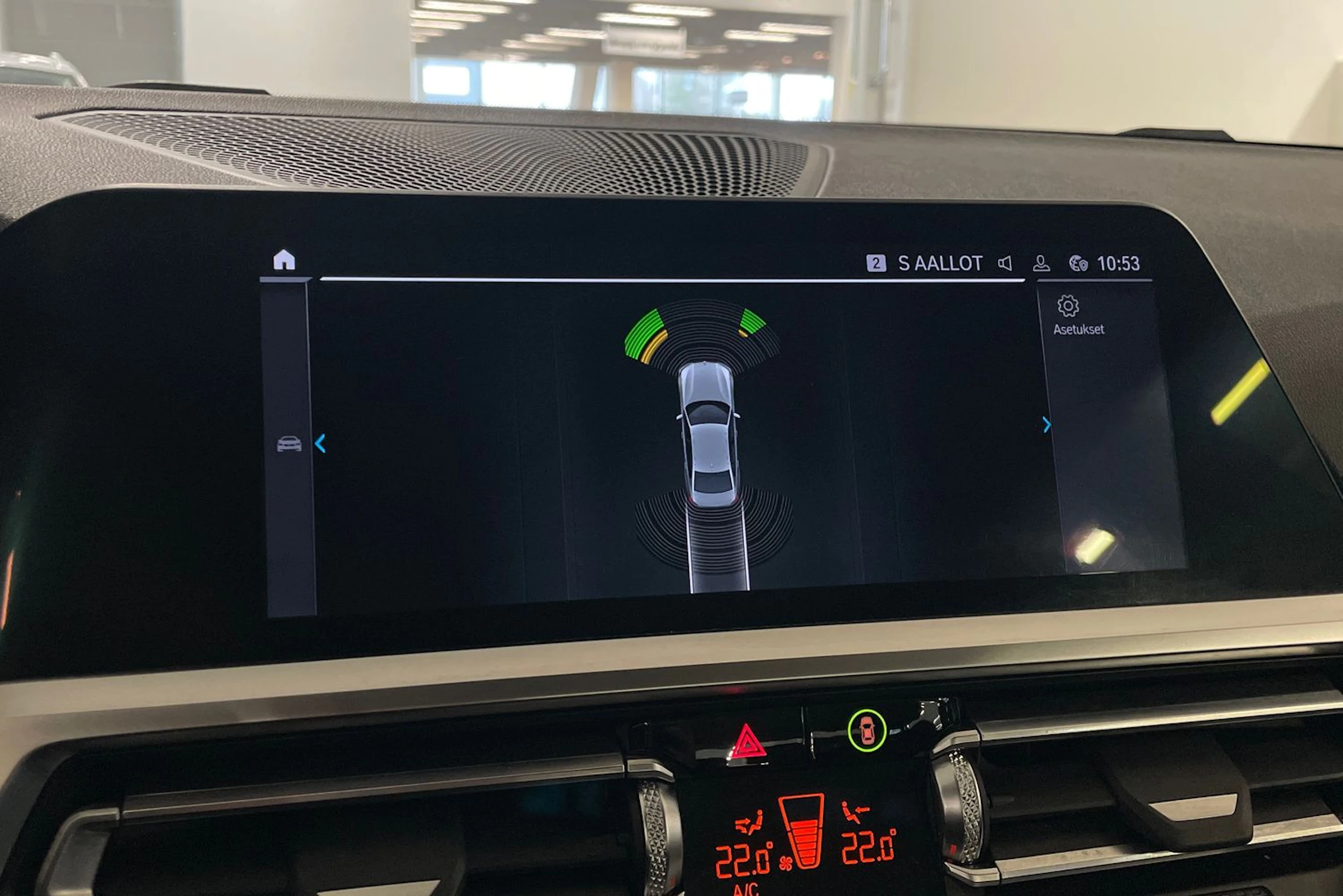 musta BMW 330 2020 kuva 11.