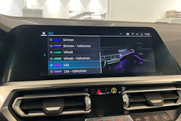 musta BMW 330 2020 kuva 22.