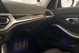 musta BMW 330 2020 kuva 23.