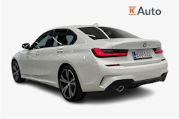 valkoinen BMW 330 2020 kuva 2.