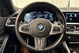 valkoinen BMW 330 2020 kuva 20.