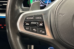 valkoinen BMW 330 2020 kuva 21.