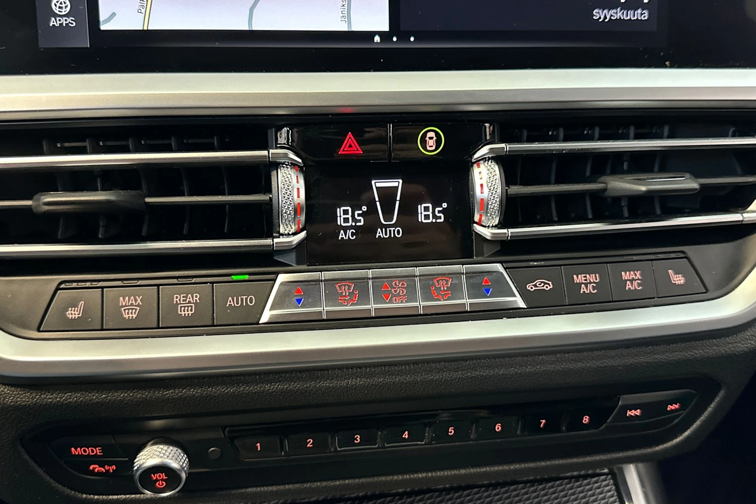 sininen BMW 330 2020 kuva 23.