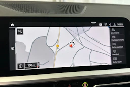 sininen BMW 330 2020 kuva 24.