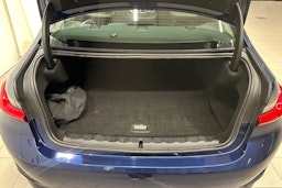 Sininen BMW 330 2020 kuva 14.