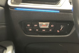 Sininen BMW 330 2020 kuva 22.