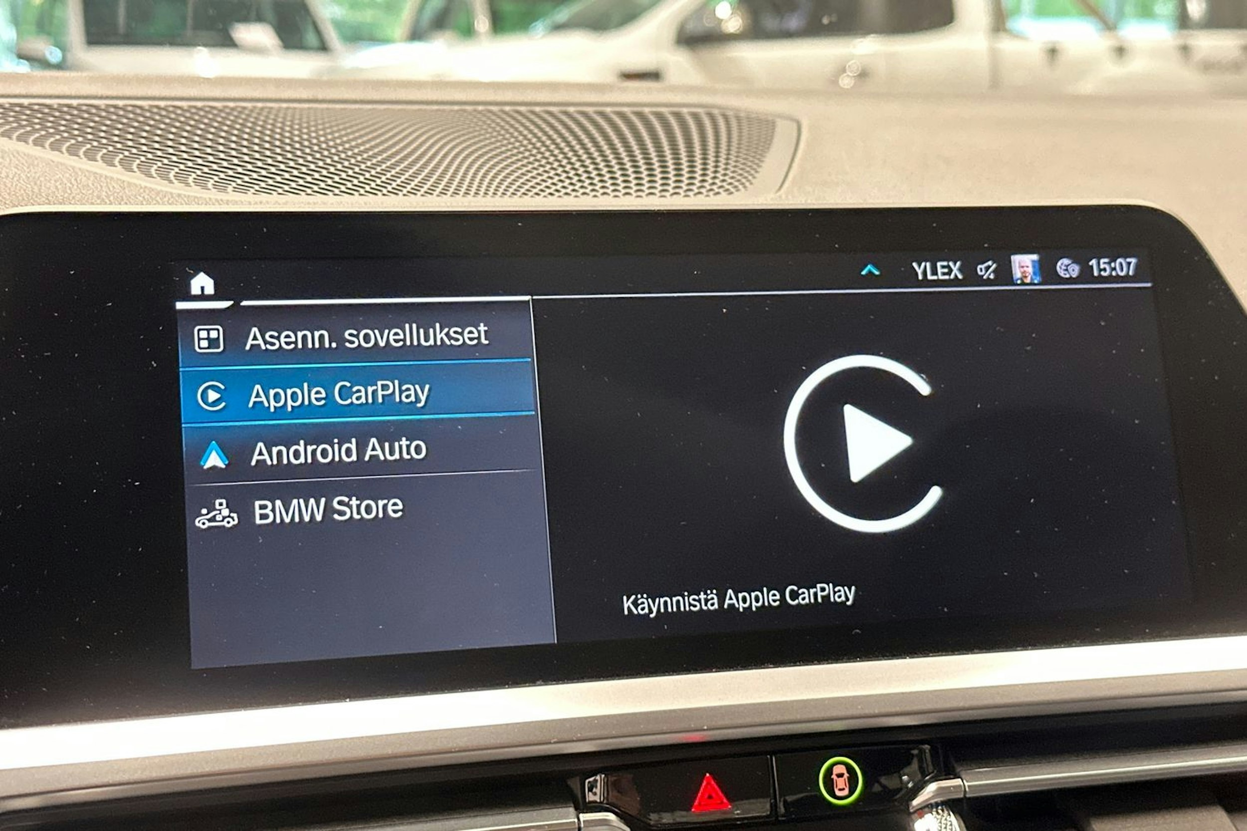 Sininen BMW 330 2020 kuva 25.
