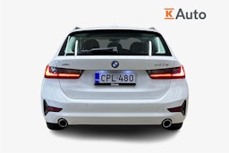 valkoinen BMW 330 2021 kuva 3.