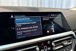 musta BMW 330 2021 kuva 25.