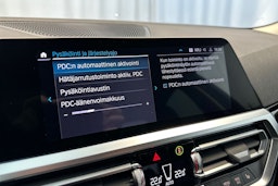 musta BMW 330 2021 kuva 26.