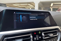 valkoinen BMW 330 2021 kuva 20.