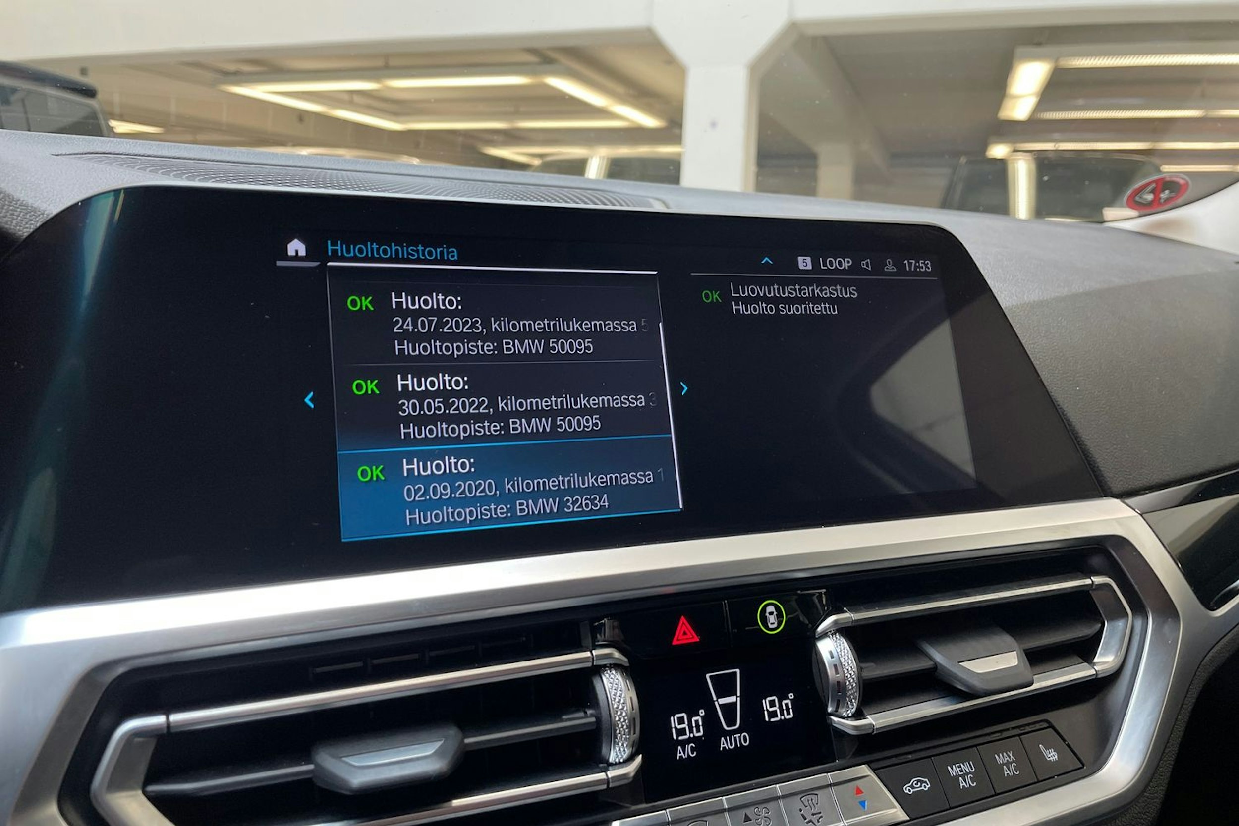 valkoinen BMW 330 2021 kuva 26.