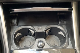 valkoinen BMW 330 2021 kuva 30.