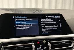 valkoinen BMW 330 2021 kuva 29.