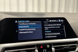 valkoinen BMW 330 2021 kuva 30.